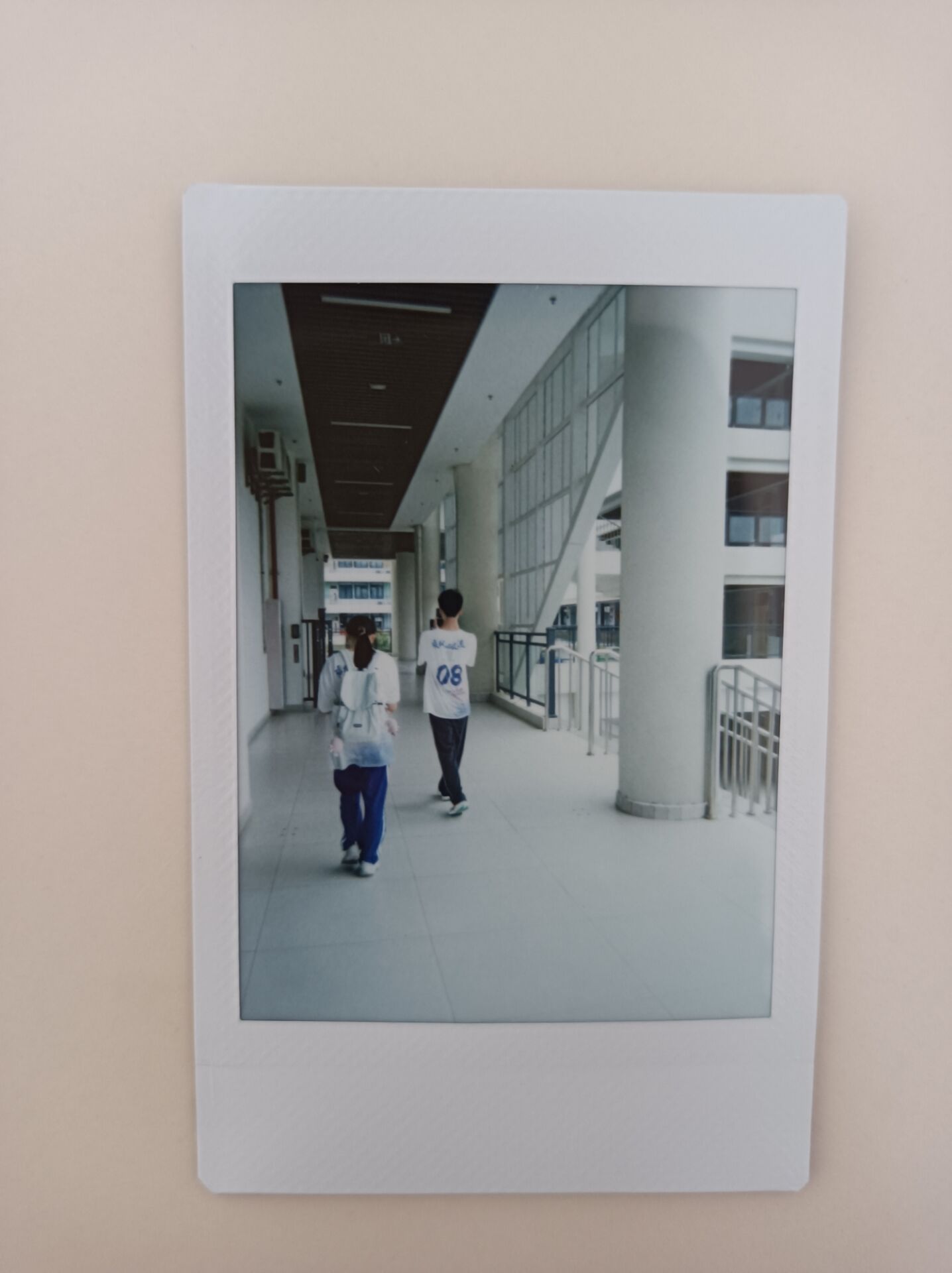 一起走到校门口